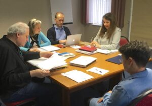 Der geschäftsführende Vorstand bei der Vorbesprechung der Tagung. (Foto: Fütterer)